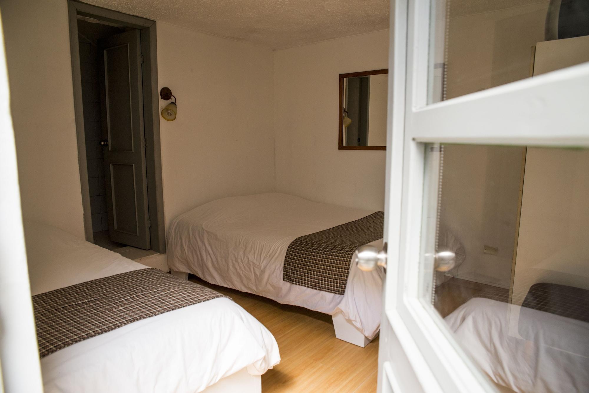 קיטו Hostal Posada Del Maple מראה חיצוני תמונה