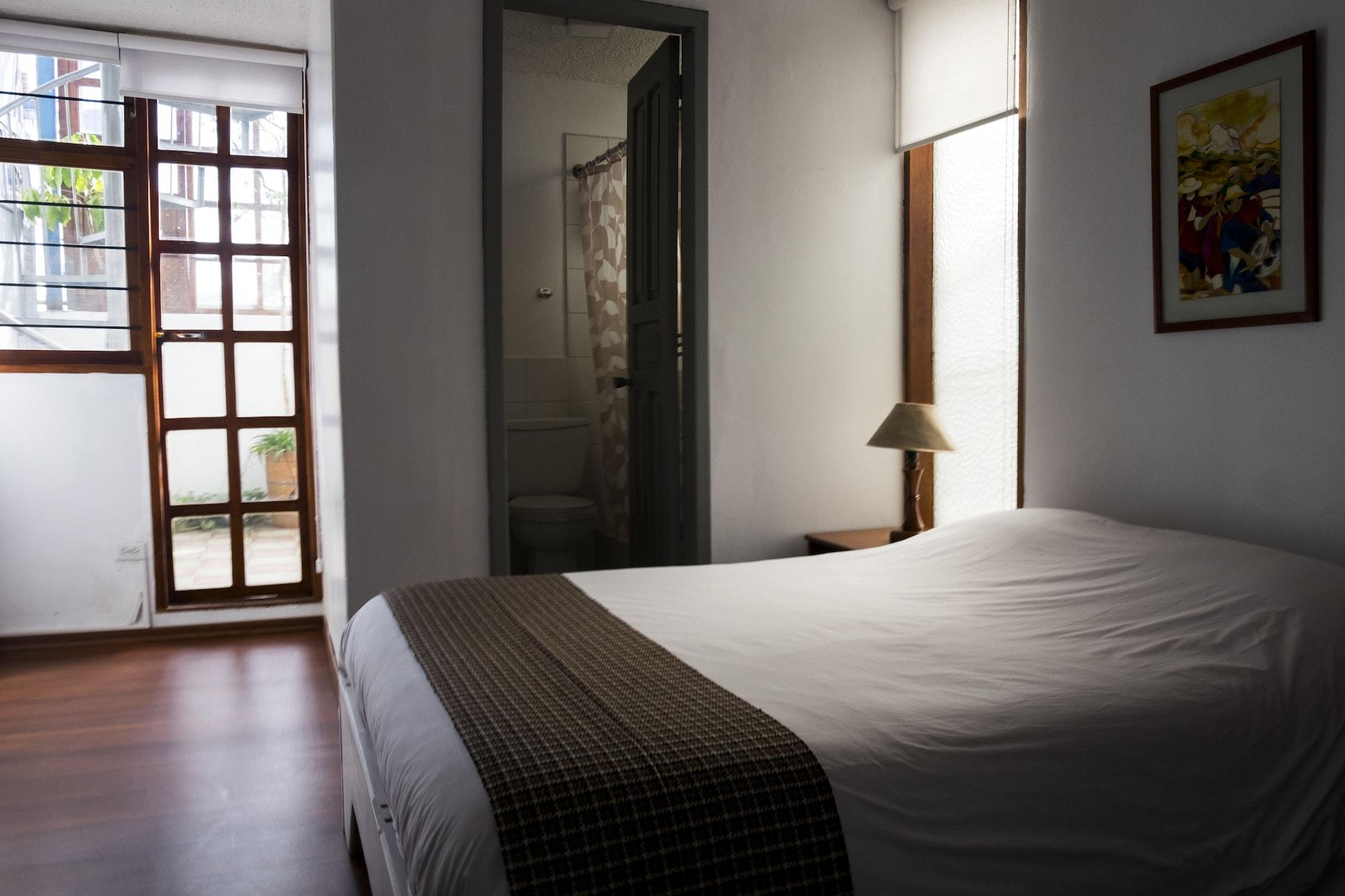 קיטו Hostal Posada Del Maple מראה חיצוני תמונה