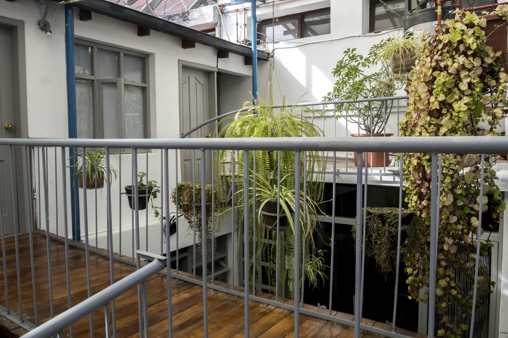 קיטו Hostal Posada Del Maple מראה חיצוני תמונה